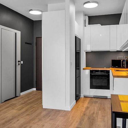 Lotnisko Chopina Modern Studio Varsóvia Exterior foto